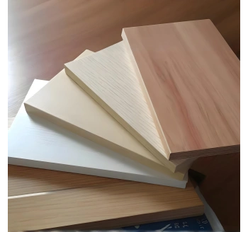 &Auml;sthetik trifft Langlebigkeit: Premium Melaminbeschichtete Sperrholzplatten